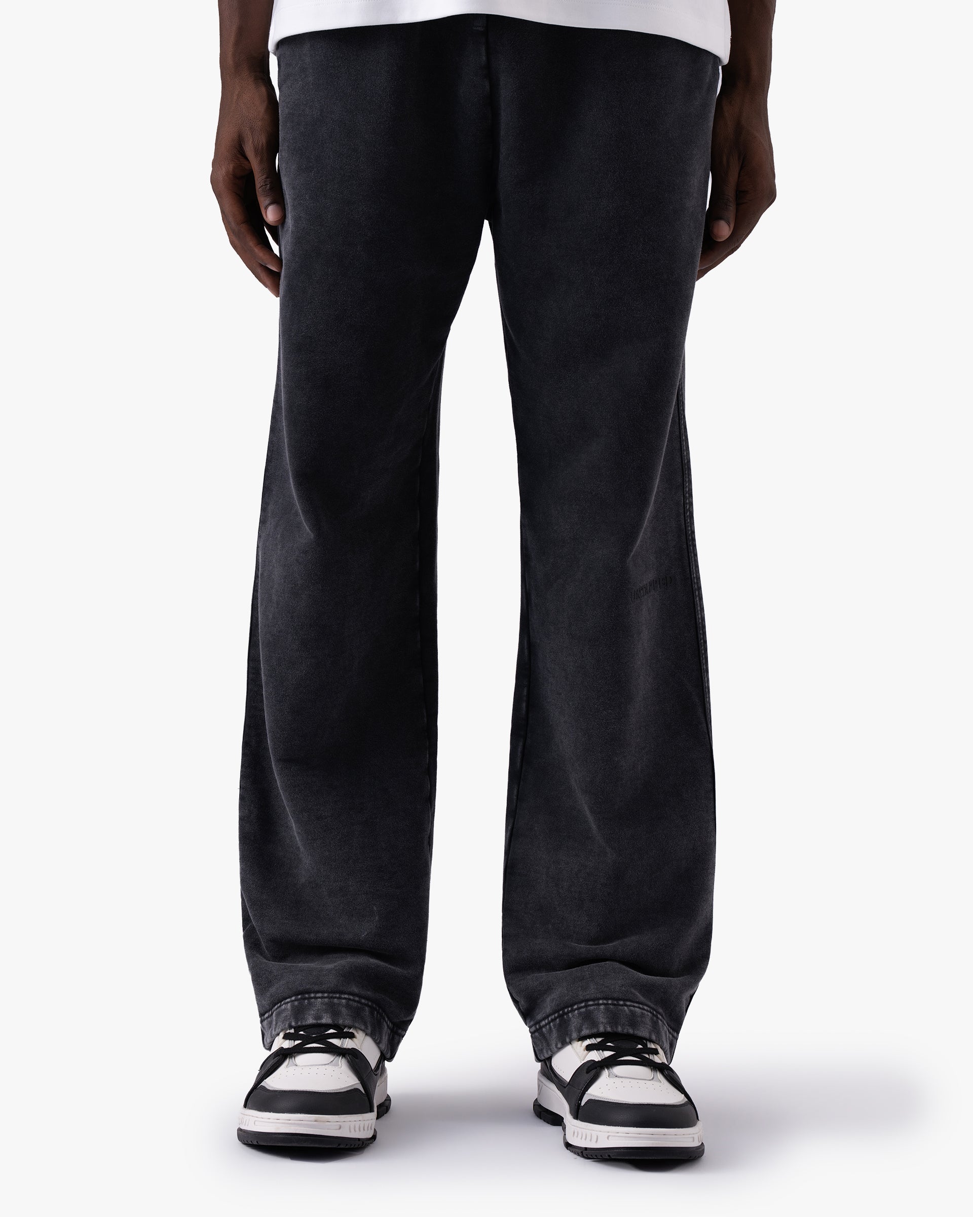 Untapped London Heritage Sweatpant in Vintage Black, heavyweight cotton joggers