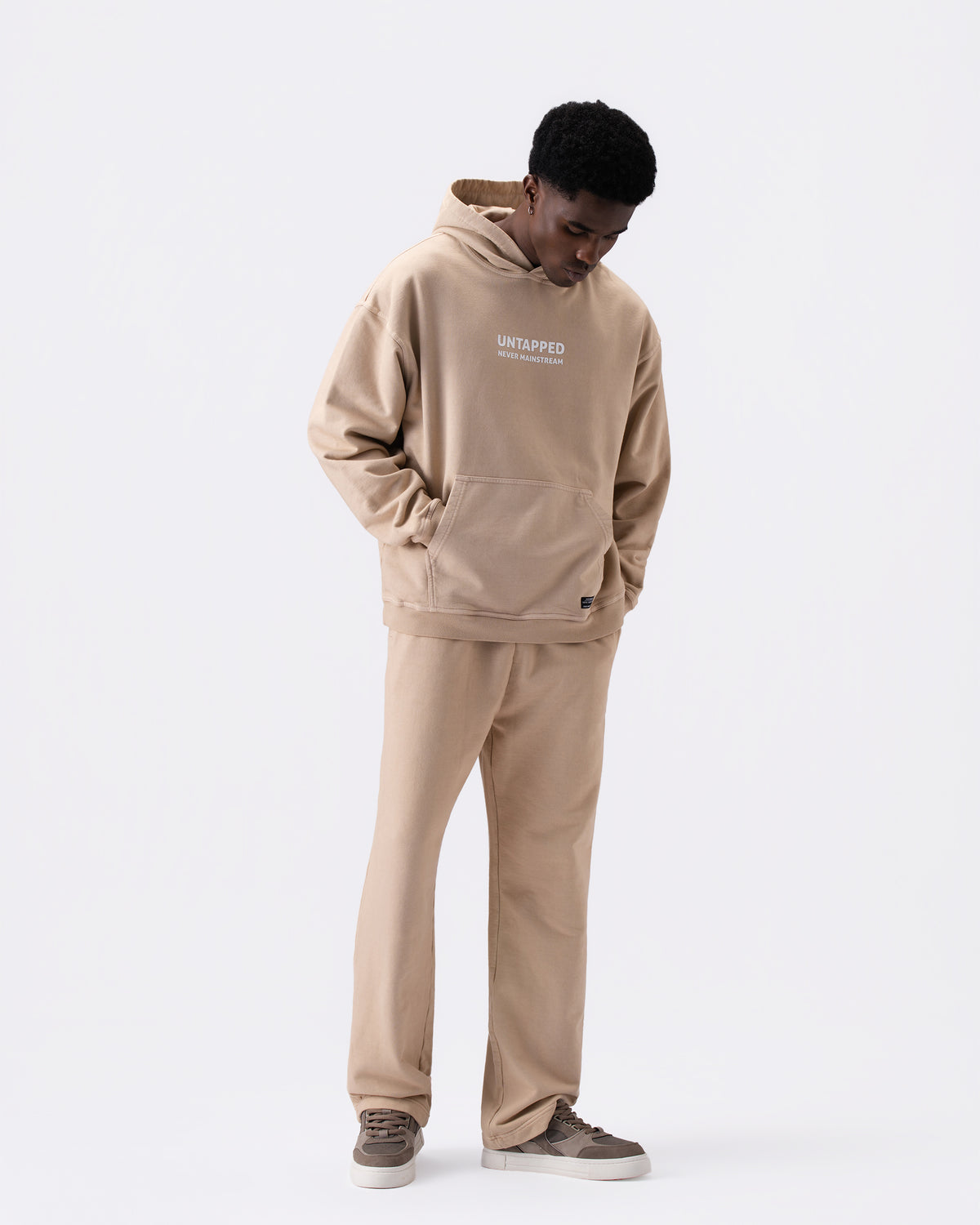 LOOK 4
Studio Sand